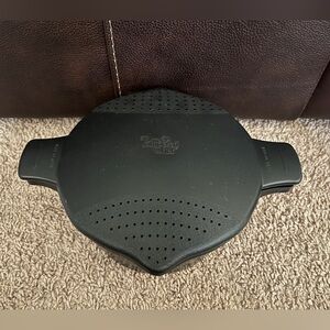 Pampered Chef Micro Cooker 8 Cup Microwave Cooker Steamer